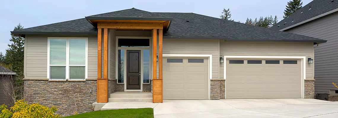 Repair Shaky Garage Door When Closing in Aurora, Ontario