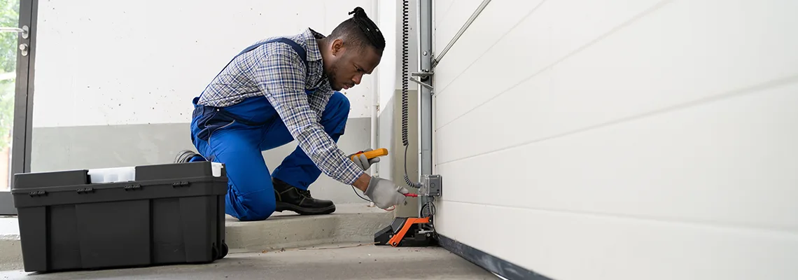 Repair Garage Door Not Closing But Light Flashing in Aurora, ON