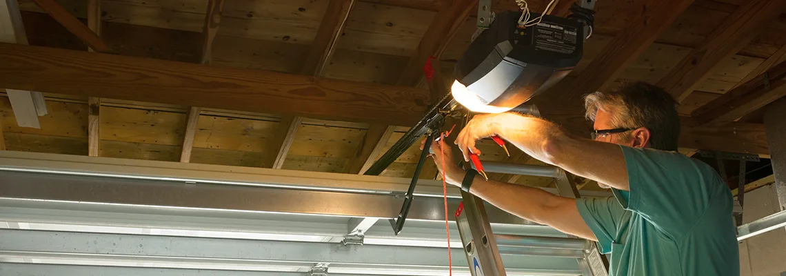 Garage Door Panel Troubleshooting in Aurora, Ontario